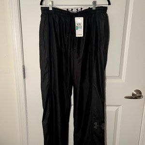 NWT- Under Armour Semi-Fitted Large Hero Woven Pant